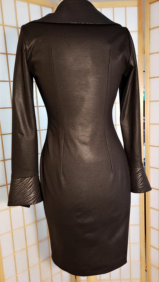 Asymmetrical pointede roma fabric with top finish, front pleat dress -black